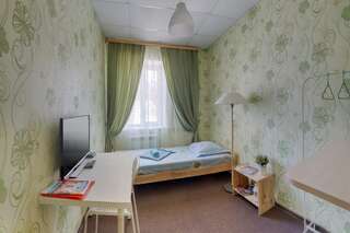 Хостел Arbuz Hostel Тверь Стандартный одноместный номер с общей ванной комнатой-3